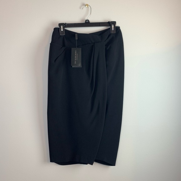 Burberry Dresses & Skirts - NEW Burberry Skirt 46 Prorsum